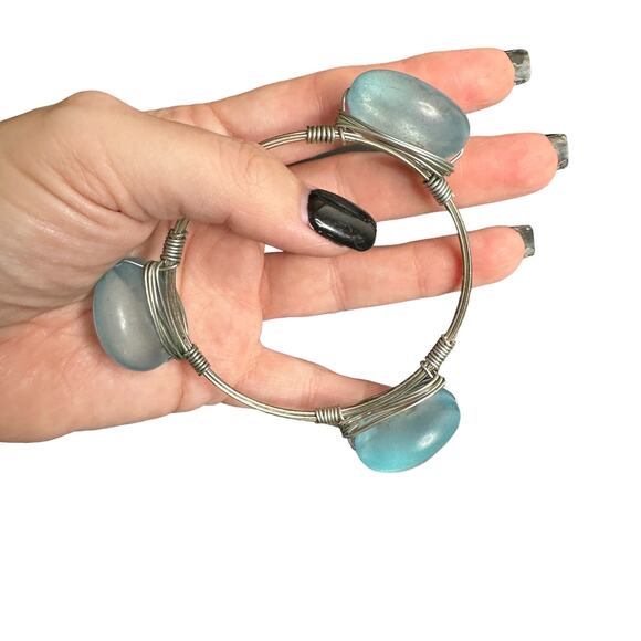 Blue Clouded Glass Bead Statement Bracelet - Picture 2 of 6